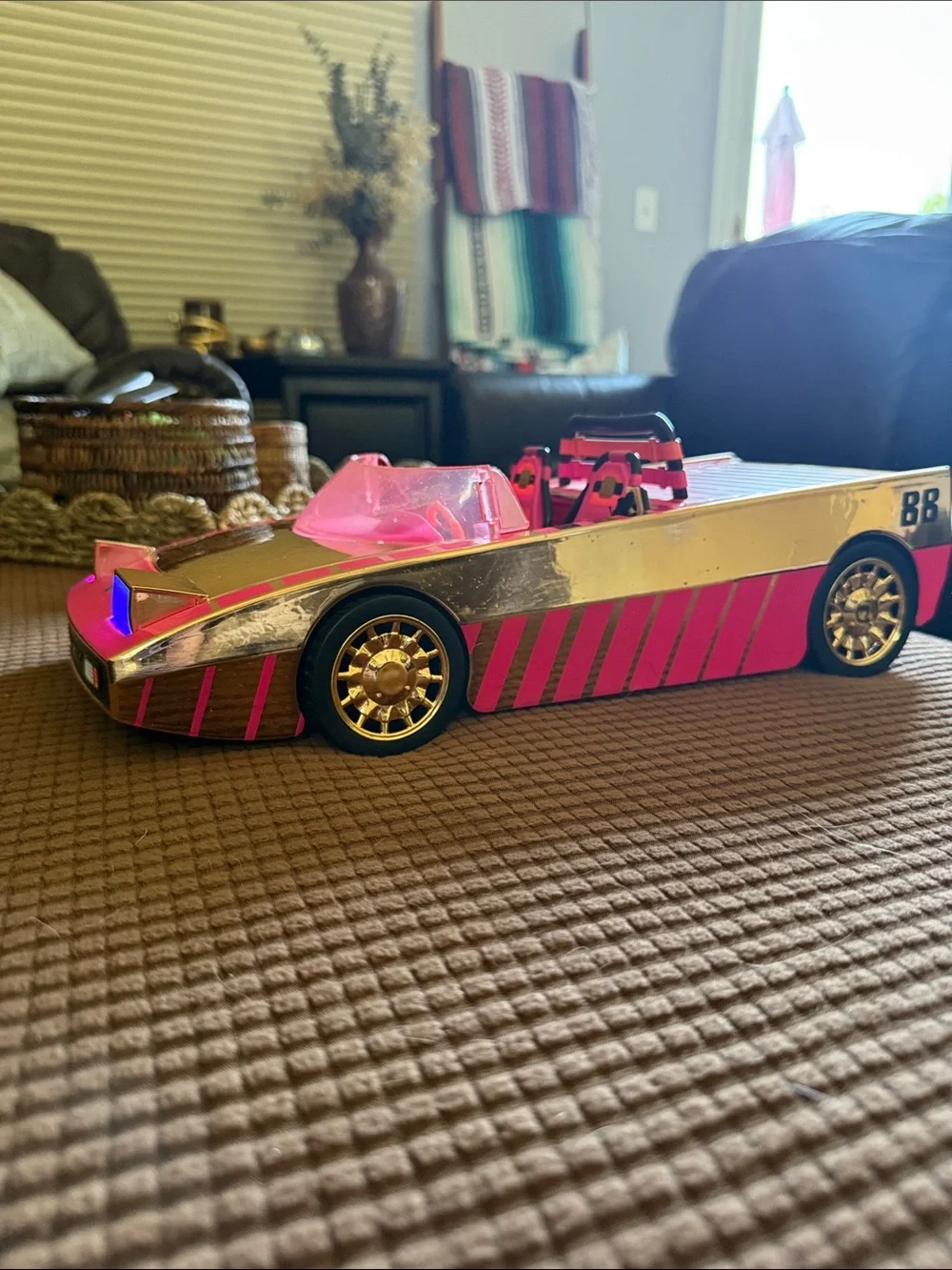 L.O.L. Surprise! Pink and Gold Convertible Play Car